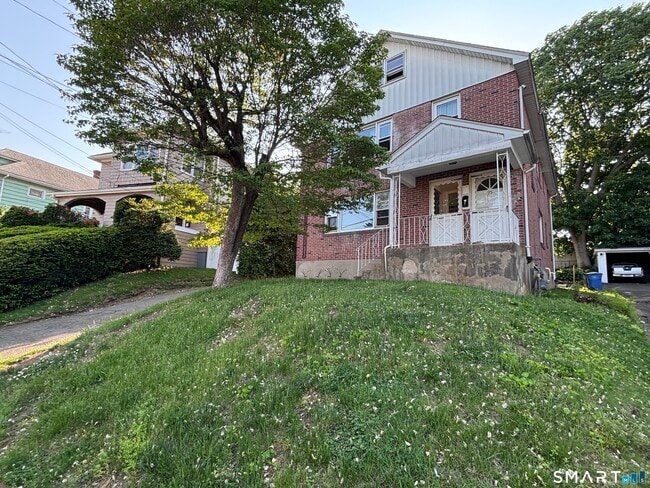 Photo - 95-97-97 Grandview Terrace