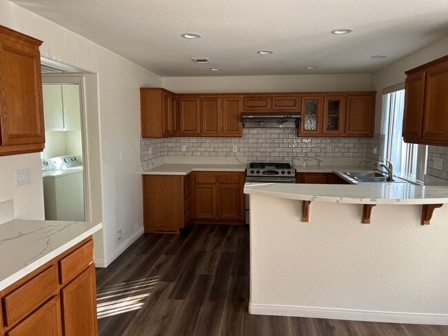 Photo - 25888 Marco Polo St
