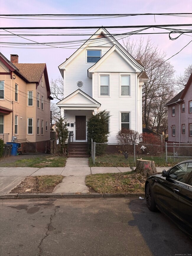 Building Photo - 345 Norton St Unit 2