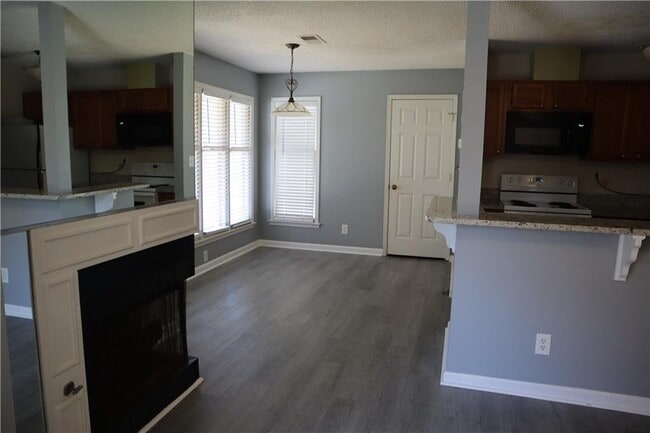 Photo - 1103 Garden Ct