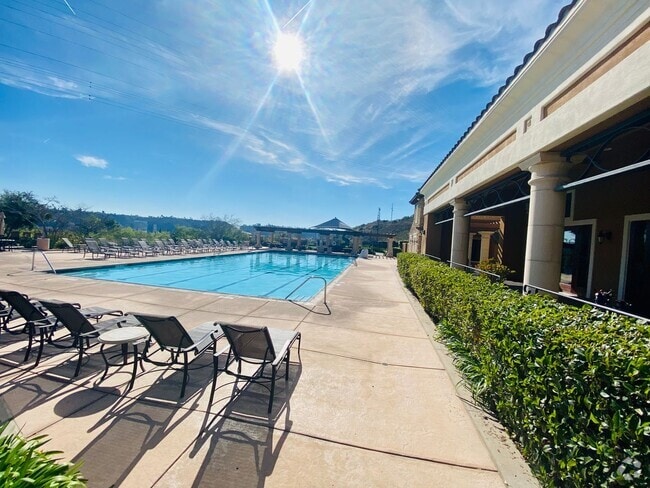 Building Photo - Beautiful  Escala Townhome  in Resort Styl...