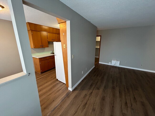 Photo - 443-443 Lorne St N Unit 12