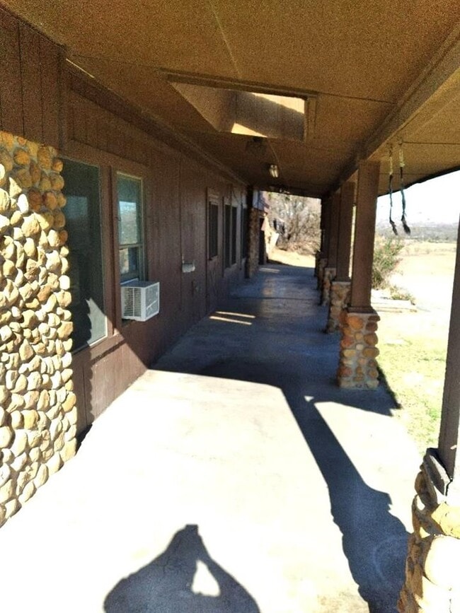 Photo - 337 Quanah Rd