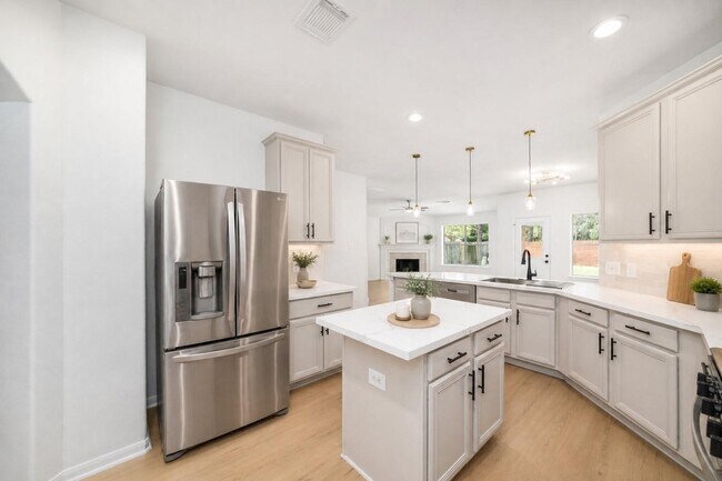 Photo - 5034 Forest Sage Ln