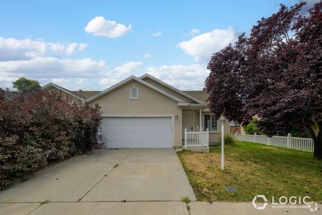 Building Photo - Beautiful Home in Orem!