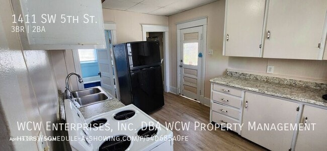 Photo - 1411 SW 5th St