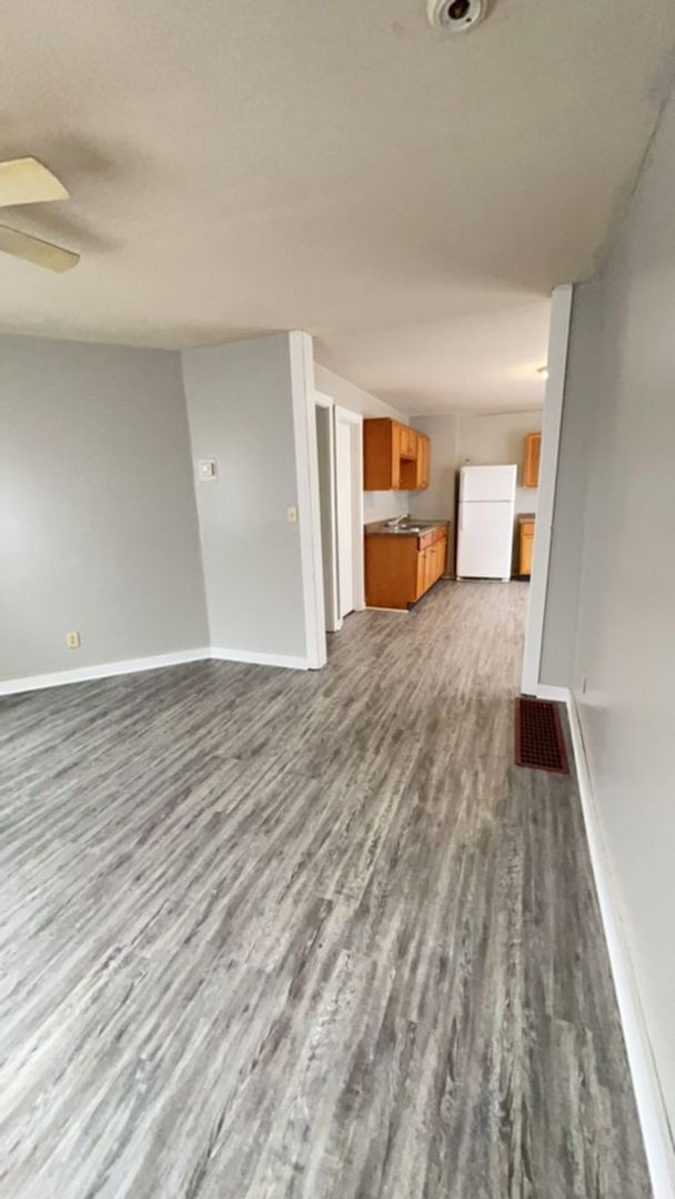 Photo - 906 W Main St Unit Apt. 1