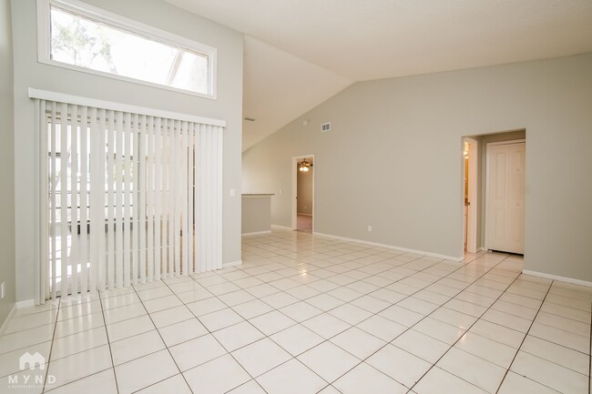 Photo - 1183 Pin Oak Dr