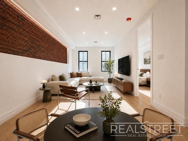Photo - Spacious Bushwick 3Bed 3 Bath w. Private Outdoor Space Unit 2