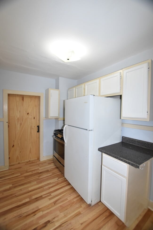 Photo - 457 Talma St Unit 2