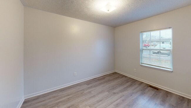 Photo - Oak Park Apartments