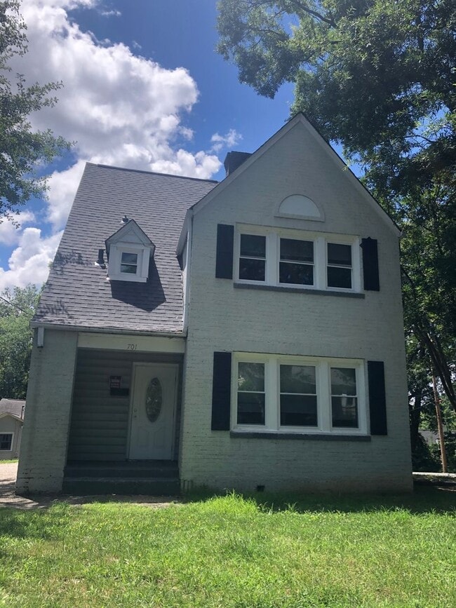 Building Photo - 701 S South St Unit A