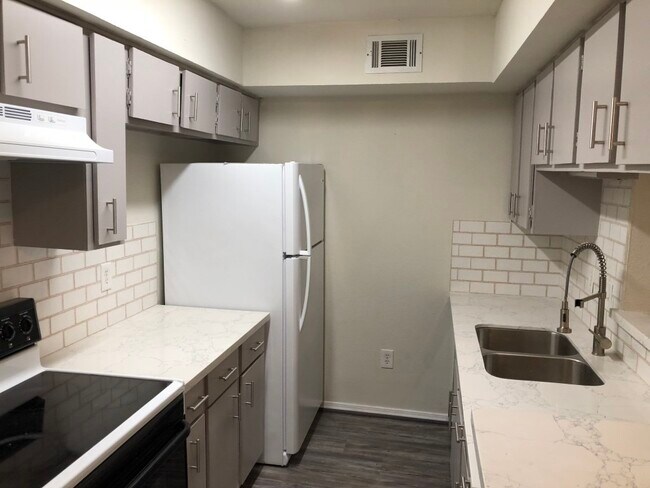 Photo - 2100 Wilcrest Dr Unit 121