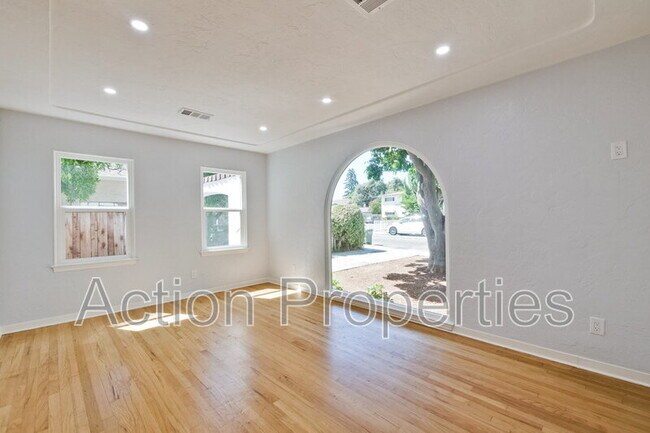 Photo - 152 S Bayview Ave
