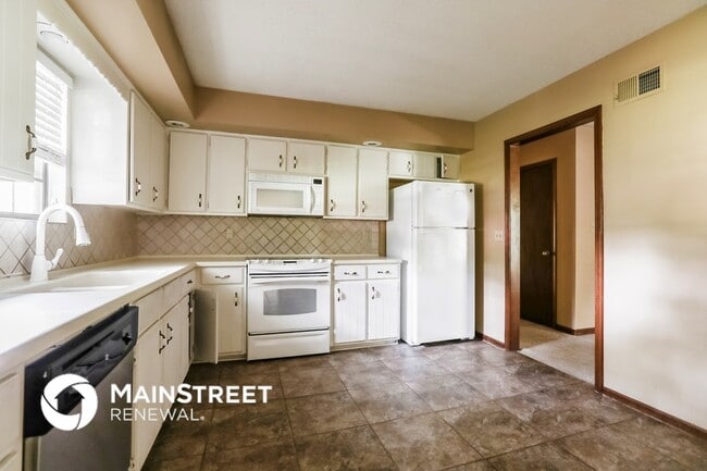 Photo - 1008 SW Pinto Ln