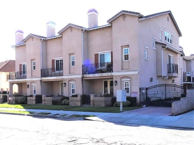 Building Photo - 273 S Arroyo Dr Unit D Rental