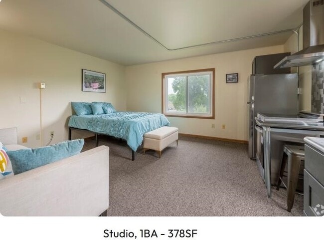 Building Photo - 605 Chase Blvd