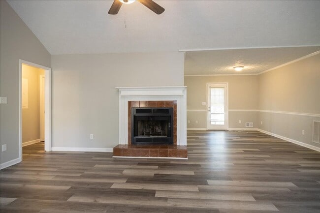 Photo - Spacious 3/2 Ranch Home w/ 2 Car Garage in Quiet Neighborhood