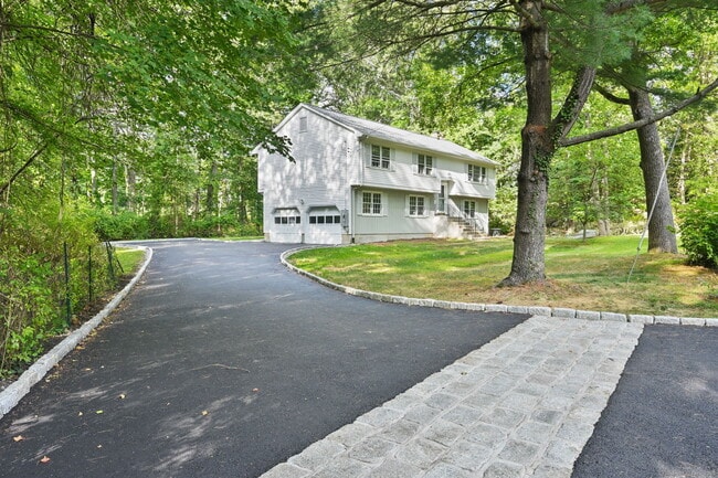 Building Photo - 17 Silver Lakes Dr Rental