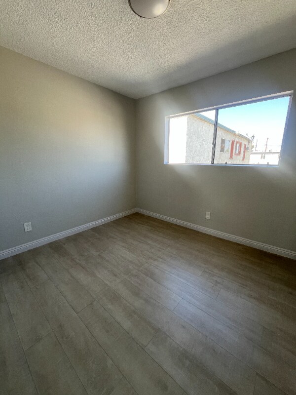 Photo - 609 W 94th St Unidad 19