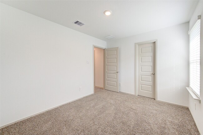 Photo - 1806 Laguna Wy