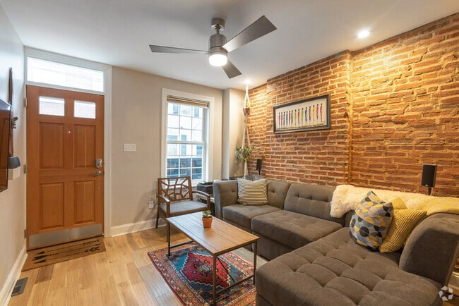 Building Photo - 1828 Olive St Rental