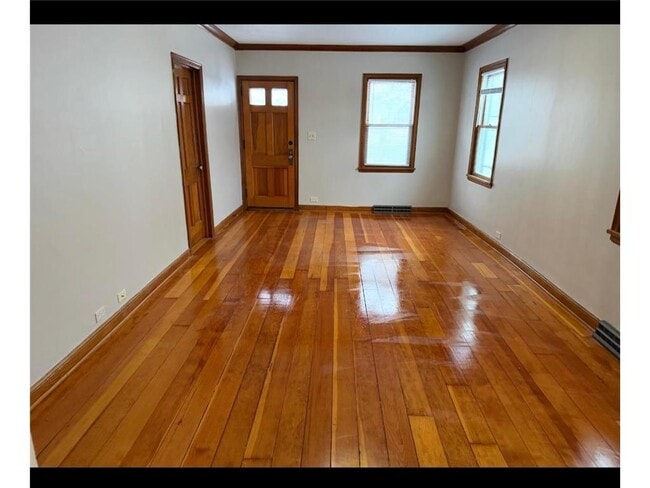 Photo - 1068 Arundel St