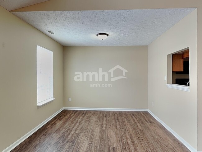 Photo - 1484 Persimmon Cir