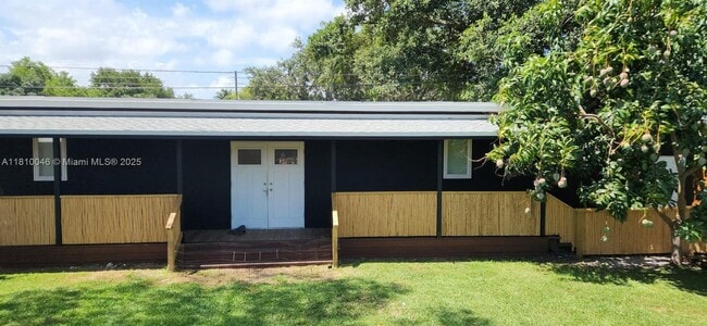 Building Photo - 1315 NE 143rd St Unit 1315 Rental