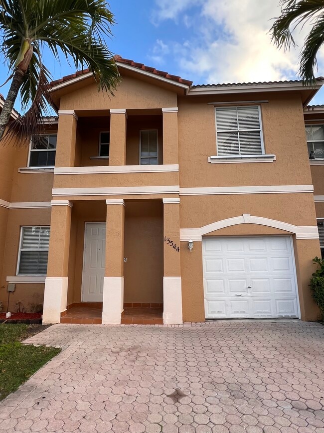 Building Photo - 13544 NW 9th St Rental