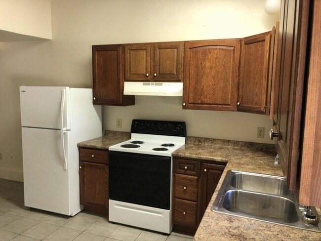 Building Photo - 609 Grove City Rd