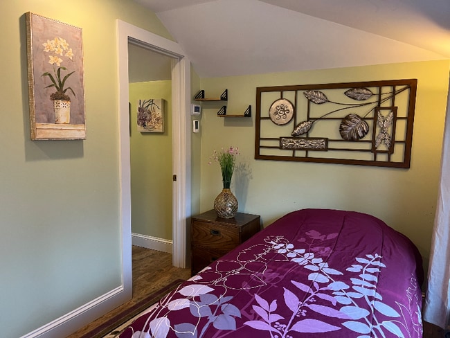 Photo - 1087 N Hoosac Rd