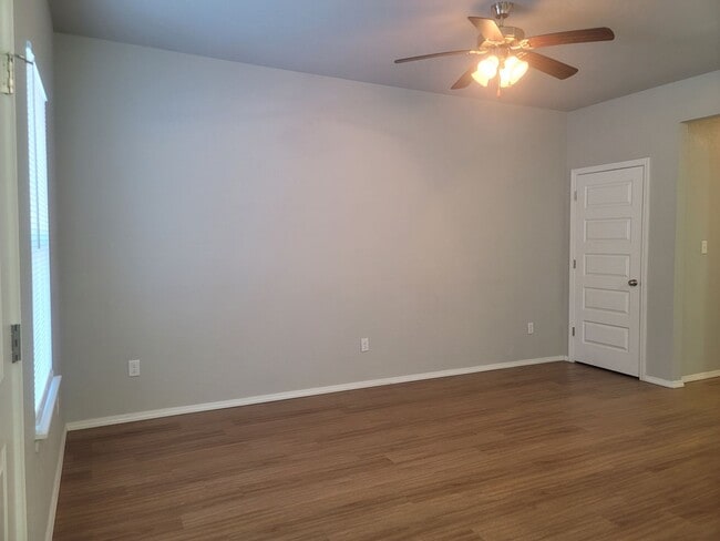 Photo - 2108 Ingalls Ln