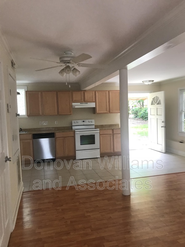 Photo - 1529 Thomas Ave