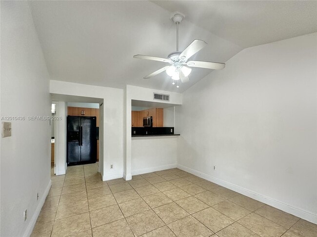 Photo - 15300 SW 106th Terrace Unidad 506