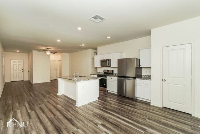 Photo - 13714 Lunar Light