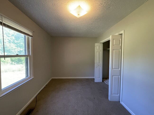 Photo - 139 Cedar Crest Dr