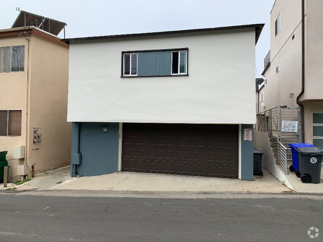Building Photo - 4015 Crest Dr Unit D Rental