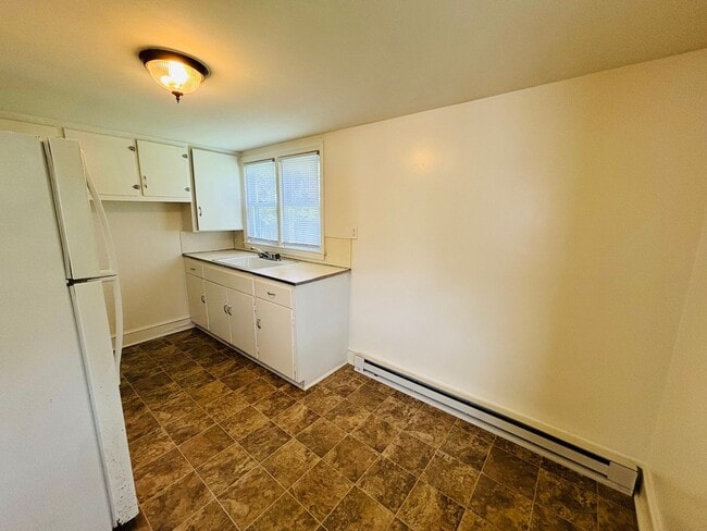 Photo - 1284 Harding Rd