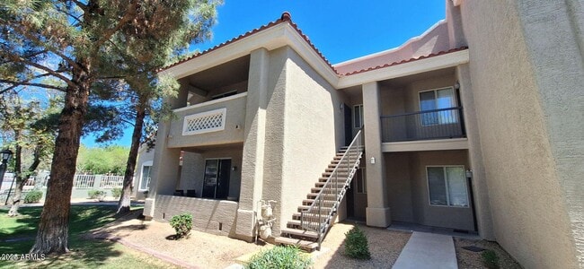 Building Photo - 2929 W Yorkshire Dr Unit 2108 Rental