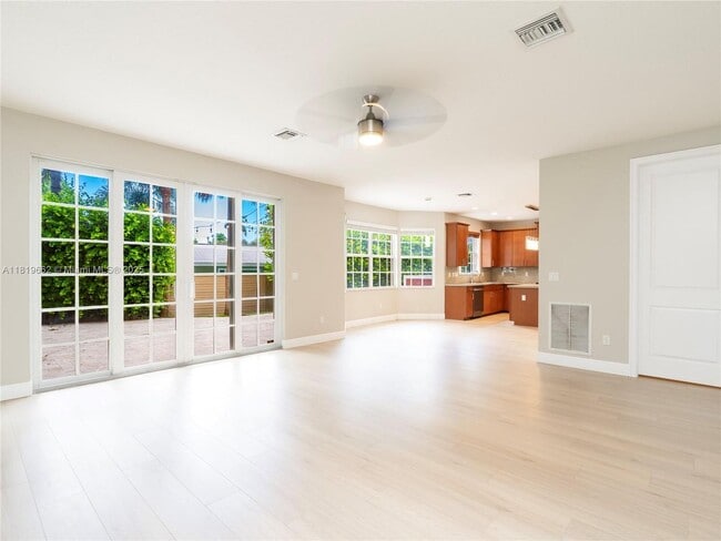 Photo - 2028 SW 16th Terrace