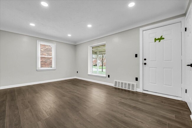 Photo - 9090 Stahelin Ave