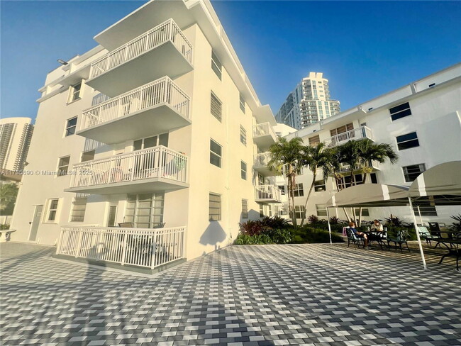 Photo - 1913 S Ocean Dr Condo Unit 124