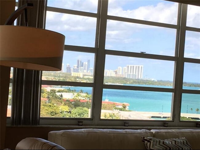 Photo - 11930 N Bayshore Dr Unidad 1409