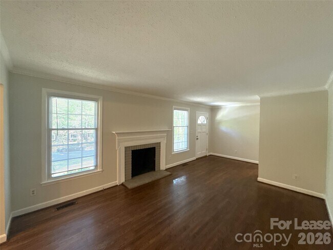 Photo - 5710 Charing Pl