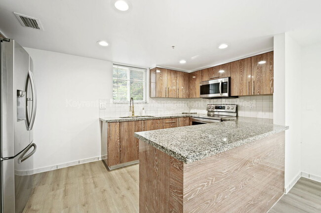 Photo - 651 NW 82nd Ave