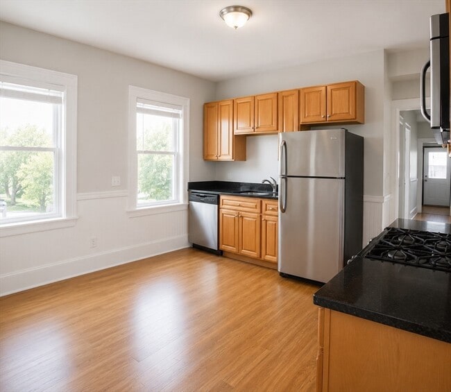 Photo - 102 Saxton St Unit 3