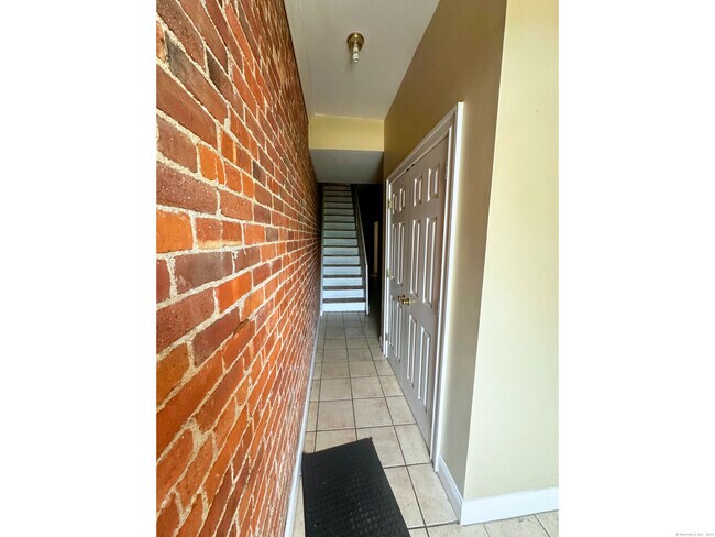 Photo - 54-58-58 Clarence St