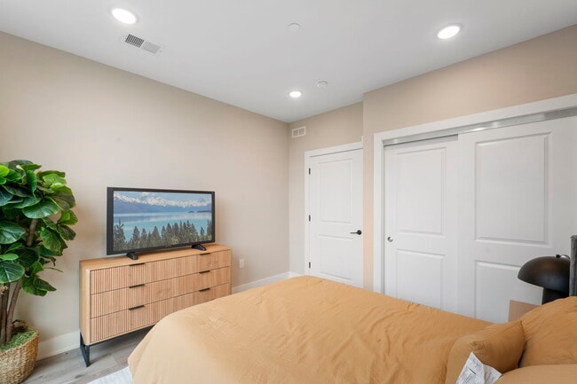 Residences at Pier 40