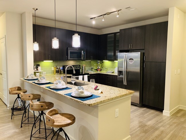 Photo - Vista Energy Corridor Apartments